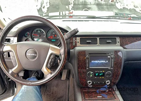 2013 GMC Yukon Xl Denali z USA, uszkodzony, nr VIN 1GKS2MEF8DR318493